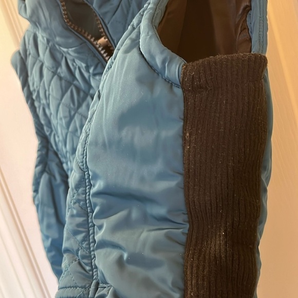 Andrew Marc Quilted Vest Teal color with black Size S - Picture 7 of 10